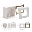 Boitier mural saillie 80x80 composé d'un boitier et support plastron avec grille